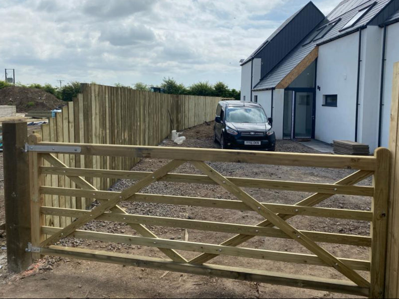 Wooden Gates - Heavy bottom rail 70mm x 70mm